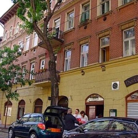 Happy Apartman Budapest Bagian luar foto